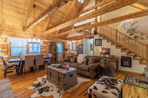 House, Multiple Beds, Hot Tub, Mountain View (Jaybird Cottage) | Living area - Jaybird Cottage (Banner Elk)