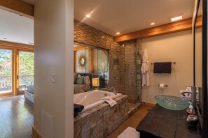 House, Multiple Beds, Hot Tub, Mountain View (Modern Cedar Rock Townhome at Eagles ) | Bathroom | Designer toiletries, towels, toilet paper - Modern Cedar Rock Townhome at Eagles (Banner Elk)