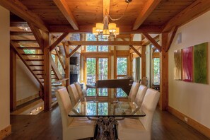 House, Multiple Beds, Hot Tub, Mountain View (Modern Cedar Rock Townhome at Eagles ) | Dining - Modern Cedar Rock Townhome at Eagles (Banner Elk)