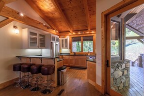 House, Multiple Beds, Hot Tub, Mountain View (Modern Cedar Rock Townhome at Eagles ) | Interior - Modern Cedar Rock Townhome at Eagles (Banner Elk)