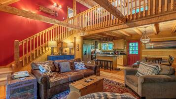 Kabin, Beberapa Tempat Tidur, hot tub, pemandangan gunung (Appy Pappy's) | Area keluarga