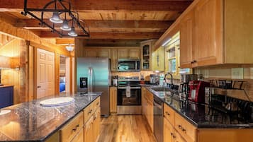 Cabin, Multiple Beds, Hot Tub, Mountain View (Appy Pappy's) | Private kitchen | Coffee/tea maker