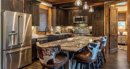 Bear Rock Lodge at Eagles Nest