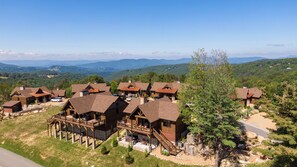 Exterior - Bear Rock Lodge at Eagles Nest (Banner Elk)