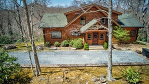 Exterior - Boles Lodge (Boone)