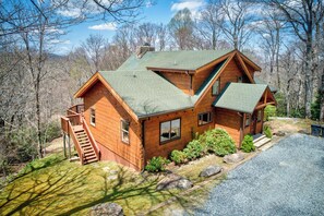 Exterior - Boles Lodge (Boone)
