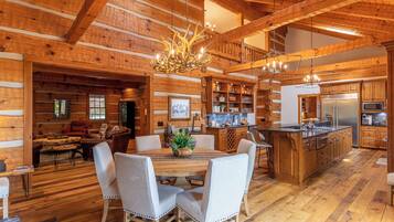 House, Berbilang Katil, Hot Tub, Mountain View (Matney Ridge Estate) | Tempat makan