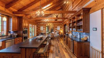 House, Berbilang Katil, Hot Tub, Mountain View (Matney Ridge Estate) | Dapur peribadi | Pembancuh kopi/teh