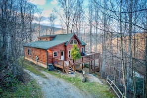 Exterior - Falling Waters (Banner Elk)