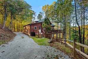 Exterior - Falling Waters (Banner Elk)