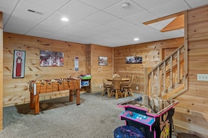 غرفة الألعاب