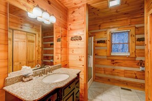 Cabin, Multiple Beds, Hot Tub, Mountain View (1 Abundant Life) | Bathroom | Designer toiletries, towels, toilet paper - 1 Abundant Life (Vilas)