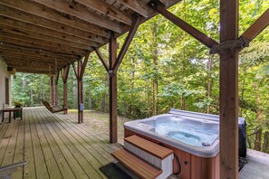 Outdoor spa tub - 1 Abundant Life (Vilas)