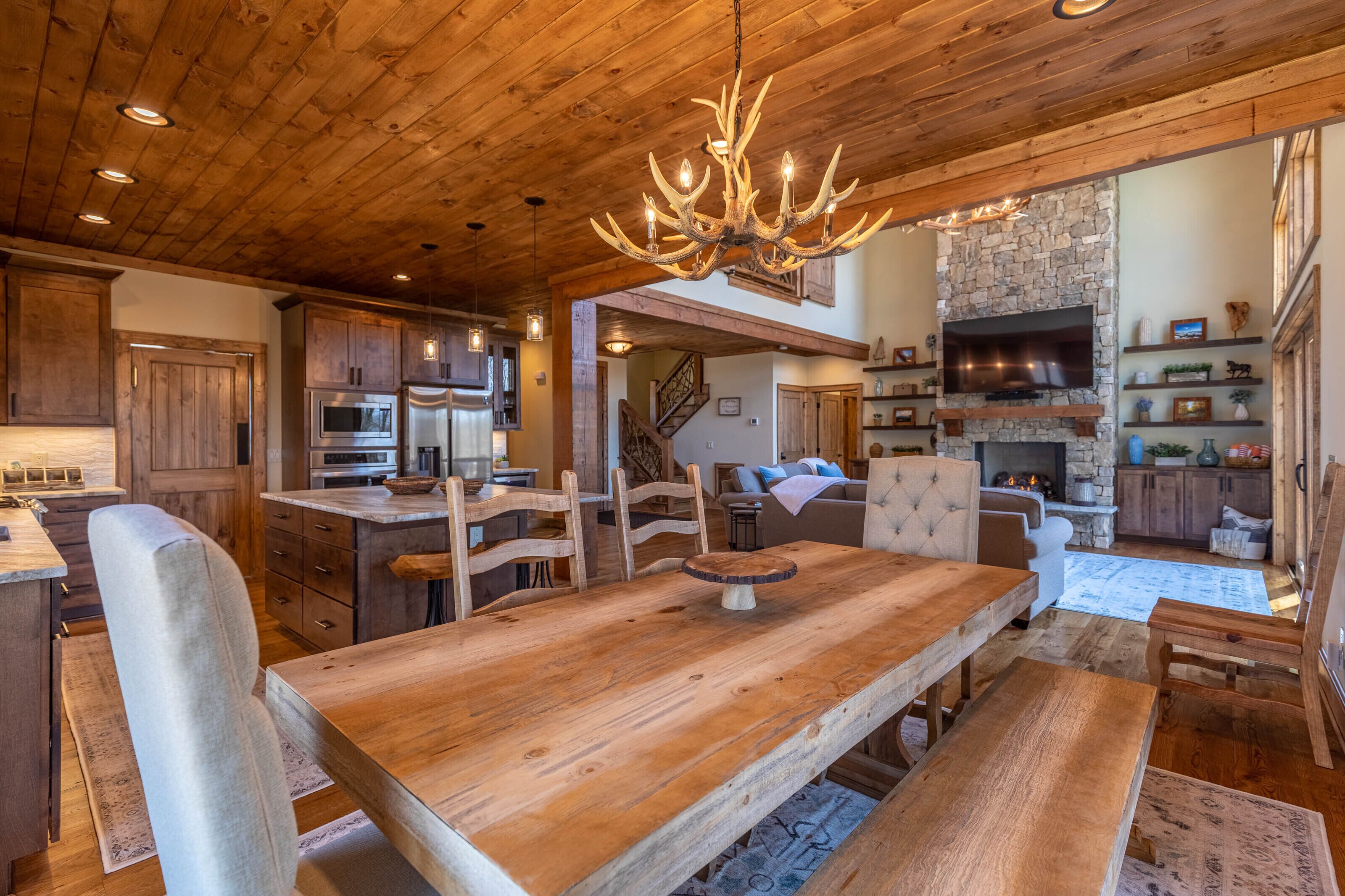 House, Multiple Beds, Hot Tub, Mountain View (Antler Ridge at Eagles Nest) | Dining