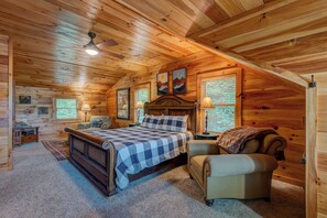 4 bedrooms, individually decorated, individually furnished, bed sheets