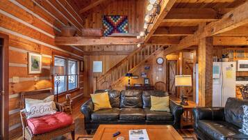 Cabin, Multiple Beds, Hot Tub, Mountain View (Daniel Boone Lodge) | Living area