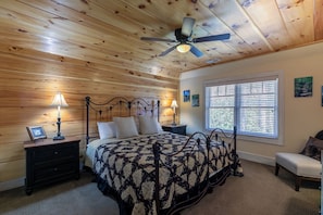 Room - Stoney Brook Cottage at Echota (Boone)