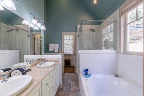 House, Multiple Beds, Hot Tub, Mountain View (Stoney Brook Cottage at Echota) | Bathroom | Designer toiletries, towels, toilet paper - Stoney Brook Cottage at Echota (Boone)