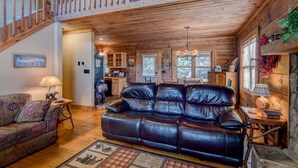 Living area - Bears Repeatin' (Vilas)