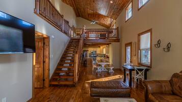 House, Berbilang Katil, Hot Tub, Mountain View (Skyland Cabin) | Ruang tamu | Pendiangan