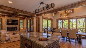House, Multiple Beds, Hot Tub, Mountain View (Boulder Creek at Eagles Nest) | Dining - Boulder Creek at Eagles Nest (Banner Elk)