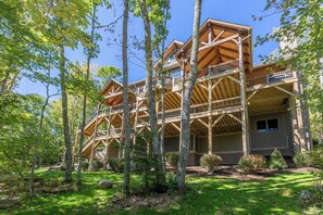 Exterior - Boulder Creek at Eagles Nest (Banner Elk)