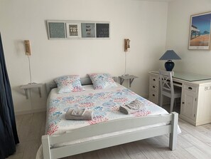 3 soverom, strykejern/-brett, wi-fi og sengetøy