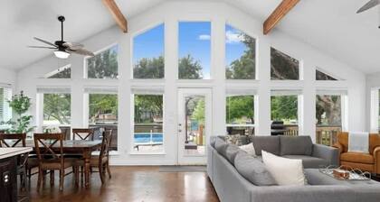 Lake Front Oasis, Pool, Dock, Fire Pit, Sleeps 12