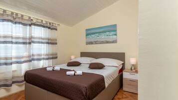 Appartement (Apartment Villa Daniela - Three Bedro) | 3 chambres, lit de bébé (supplément), accès au Wi-Fi (inclus)