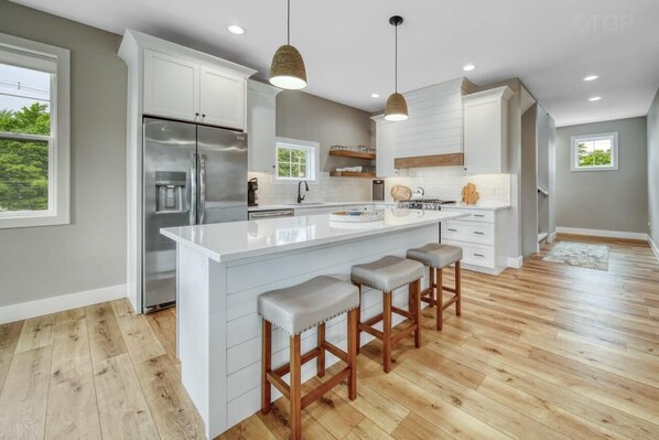 Kitchen breakfast bar - Trailside Treasure | Pool | Near Lake and Downtown | Hiking & Biking Trail (South Haven)