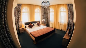Standard Double Room, City View | Minibar, in-room safe, desk, soundproofing