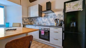 Fridge, microwave, dishwasher