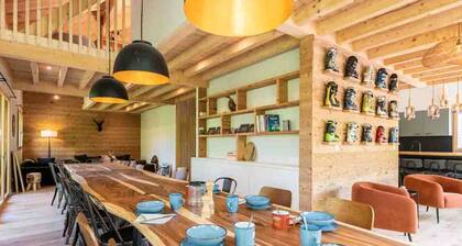 Chalet de lujo, 10 habitaciones, capacidad 24 personas, terraza grande, sala de juegos, garage eléctrico