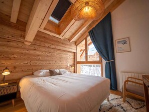 8 Schlafzimmer