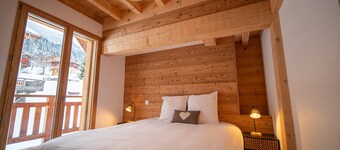 Family chalet in Valmorel for 24 with sauna and large terraces