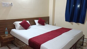 Deluxe Double Room - GB Guest House (Guwahati)