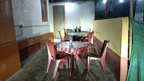 Desayuno buffet todos los días (con cargo)