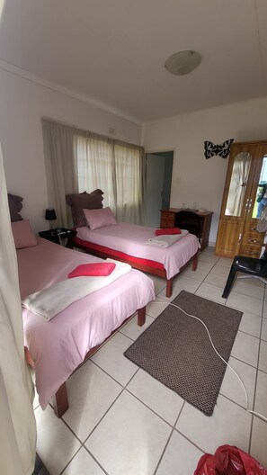 9 bedrooms, iron/ironing board, WiFi, bed sheets