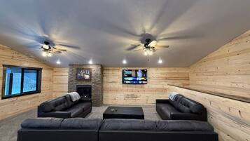 Smart TV, fireplace, ping pong