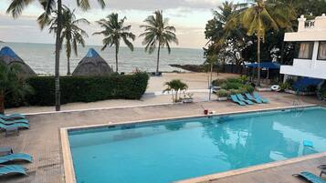 Deluxe Single Room, Balcony, Beach View | Beach/ocean view