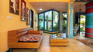 2 bars/lounges, beach bar