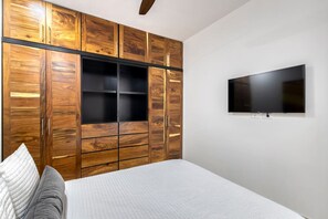 2 chambres, fer et planche à repasser, Wi-Fi, draps fournis