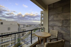 Outdoor dining - 3BR Condo: Partial Sea View, Pool & Jacuzzi (Cabo San Lucas)
