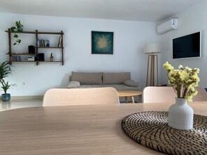 Living area - Unique Flat in Cap Salou - Mind & Feet in Water (Salou)