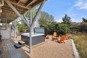 Terrace/patio - Hot Tub, Waterfront Home with Stunning Views! (Wellfleet)