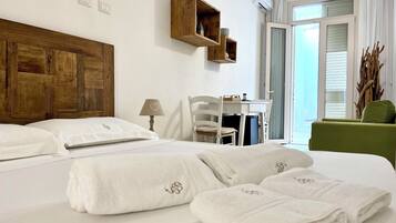 Quarto conforto, 1 cama Queen | 1 quarto, cofres nos quartos, cortinas blackout, quartos à prova de som