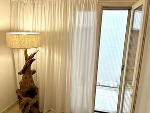 In-room safe, blackout curtains, soundproofing - Salto Nel Blu (Leverano)