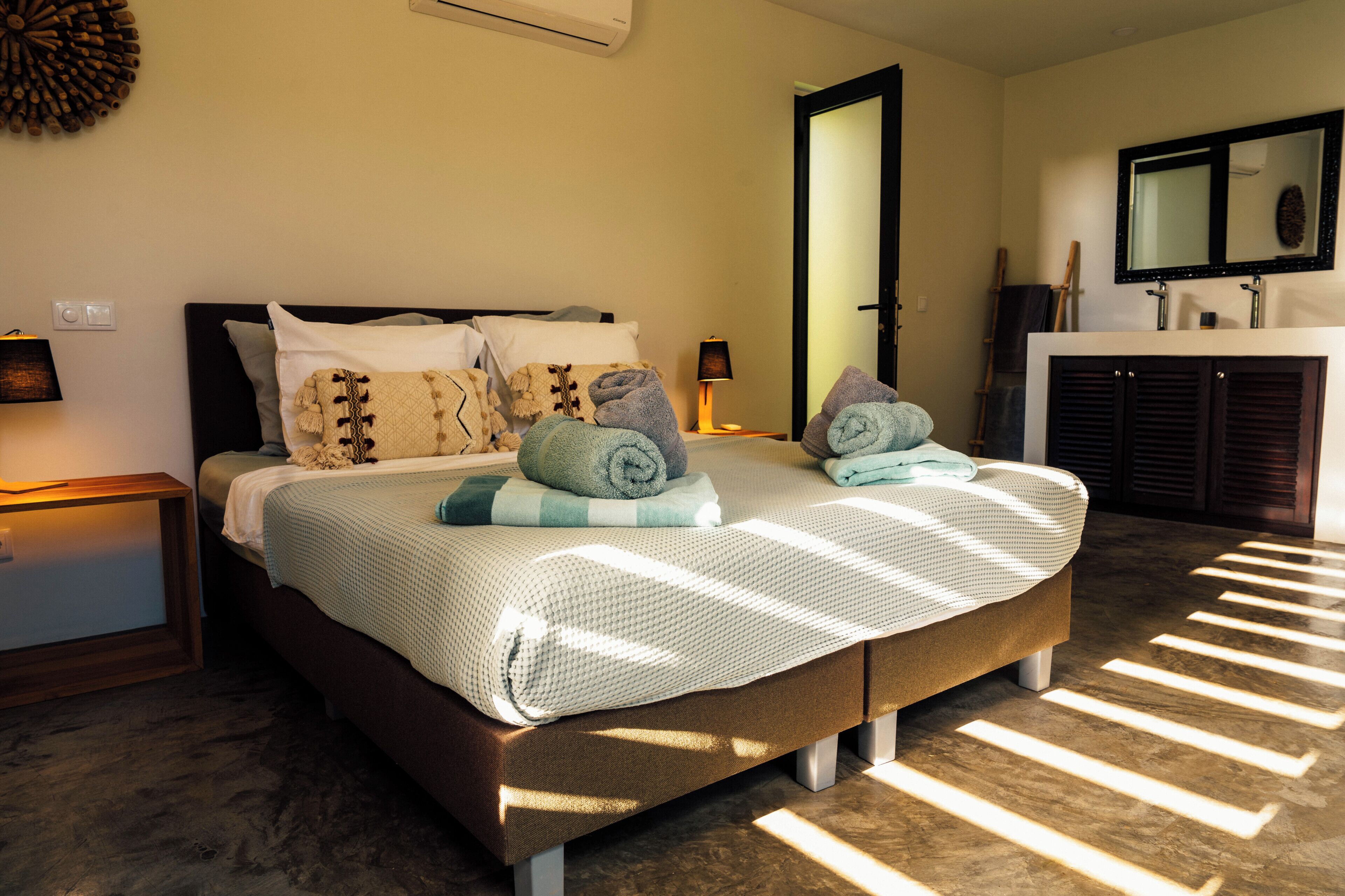 4 bedrooms, free WiFi, bed sheets