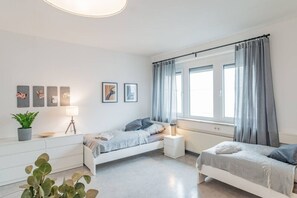 1 Schlafzimmer, Schreibtisch, WLAN, Bettwäsche