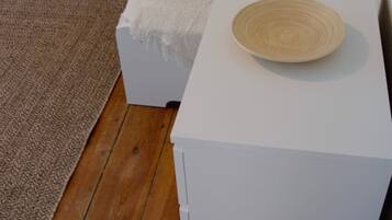 2 Schlafzimmer, Schreibtisch, WLAN, Bettwäsche